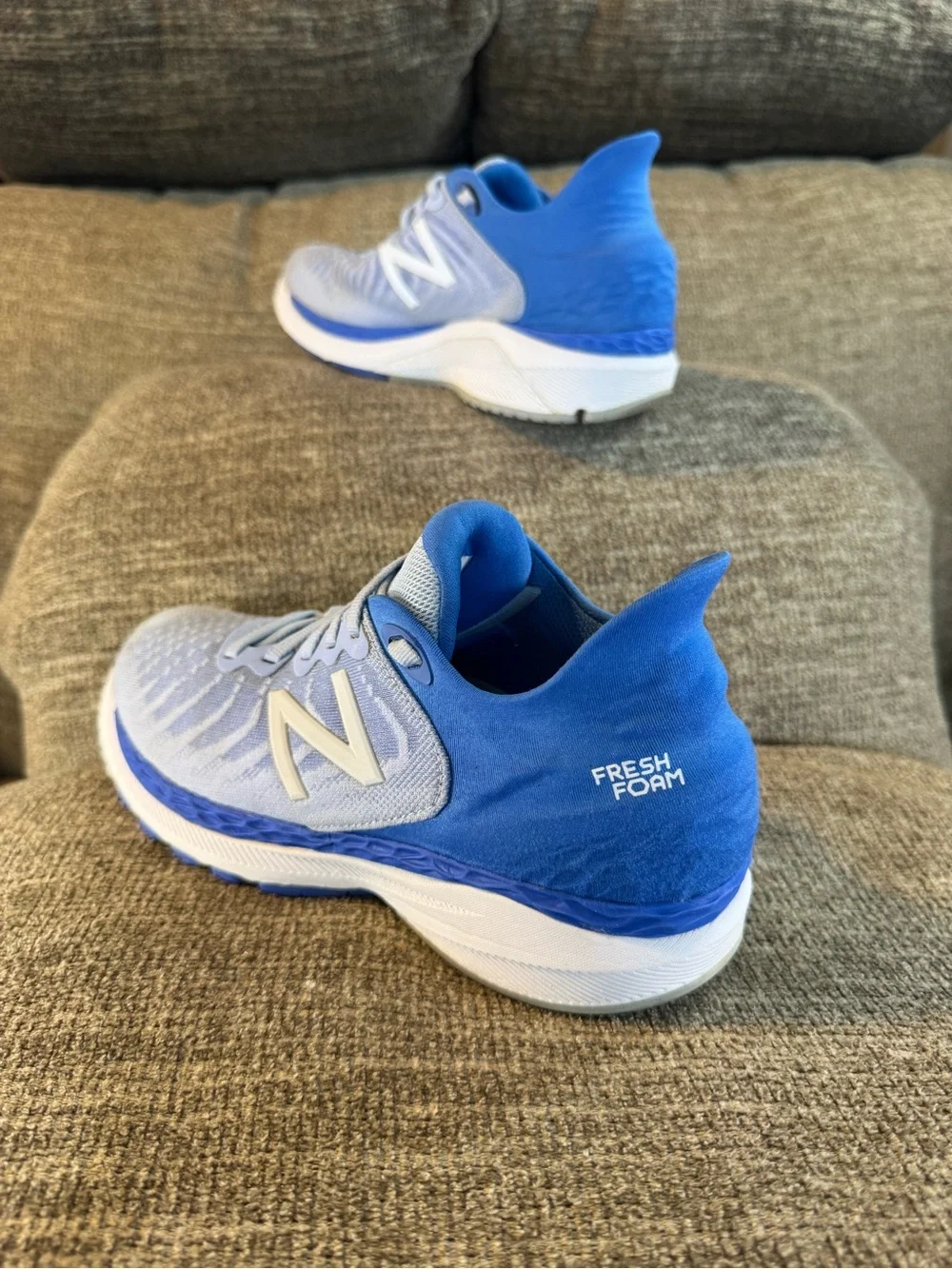 New Balance Fresh Foam 860v11 Women’s Frost Blue/Faded Cobalt Size 6.5